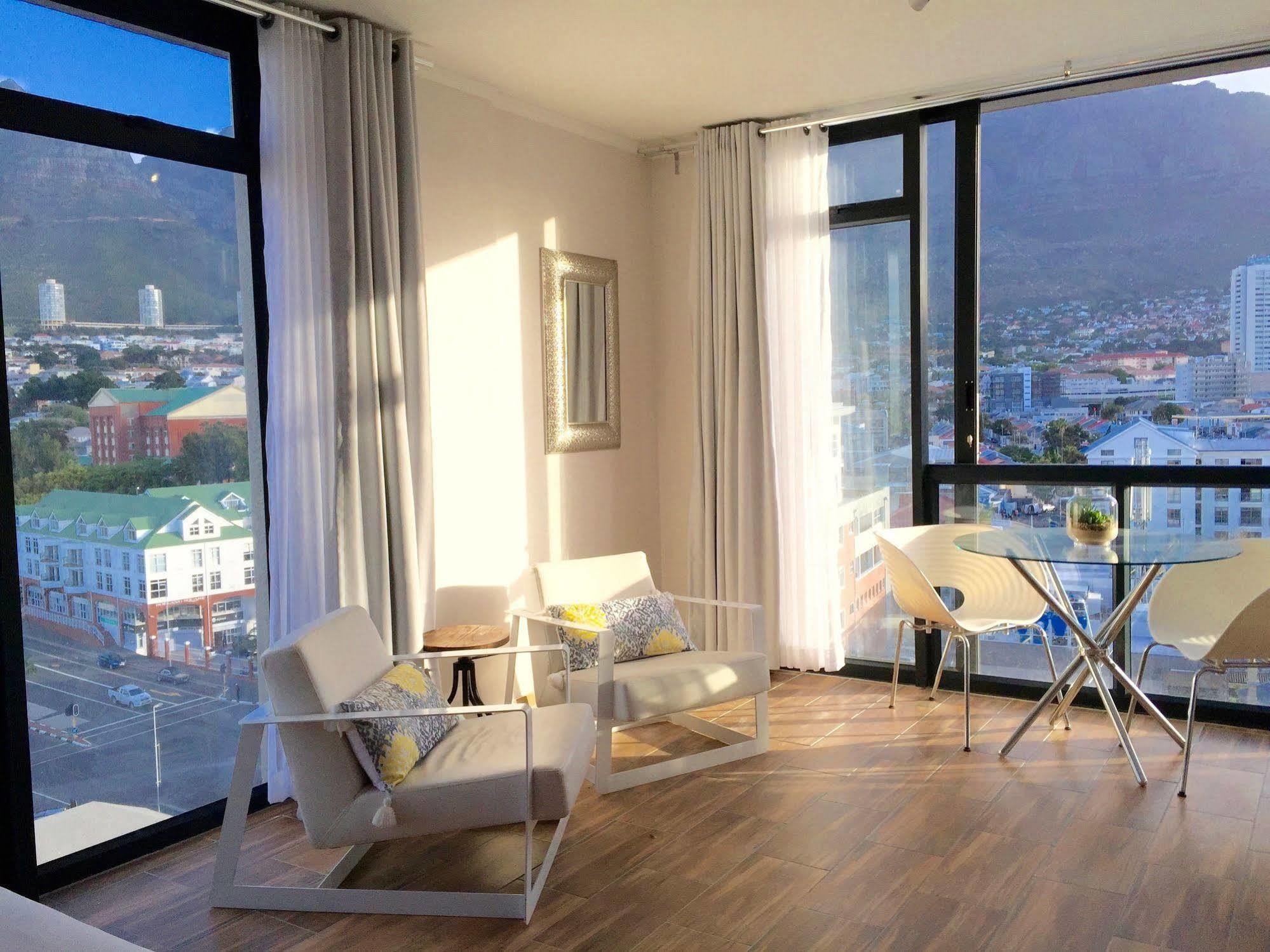 เออร์เบิน โอเอซิส แอท เดอะ โฟร์ซีซั่น Apartment เคปทาวน์ ภายนอก รูปภาพ
