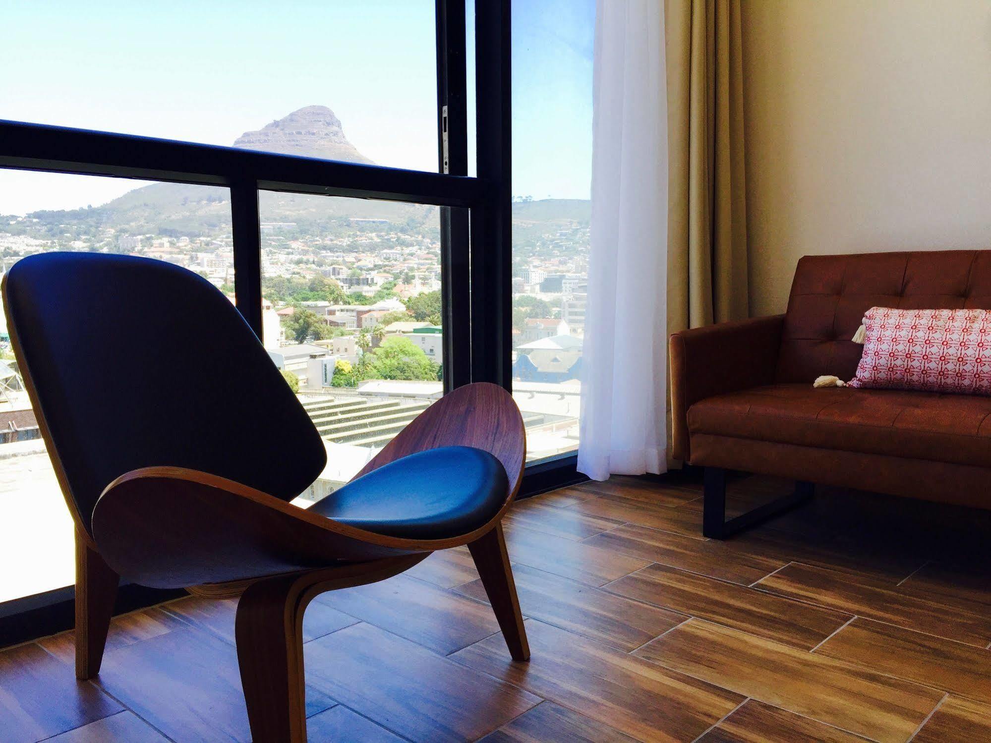เออร์เบิน โอเอซิส แอท เดอะ โฟร์ซีซั่น Apartment เคปทาวน์ ภายนอก รูปภาพ